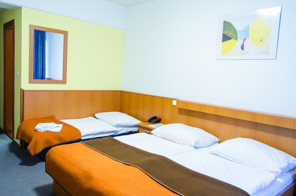 Hotel Inos Πράγα Εξωτερικό φωτογραφία