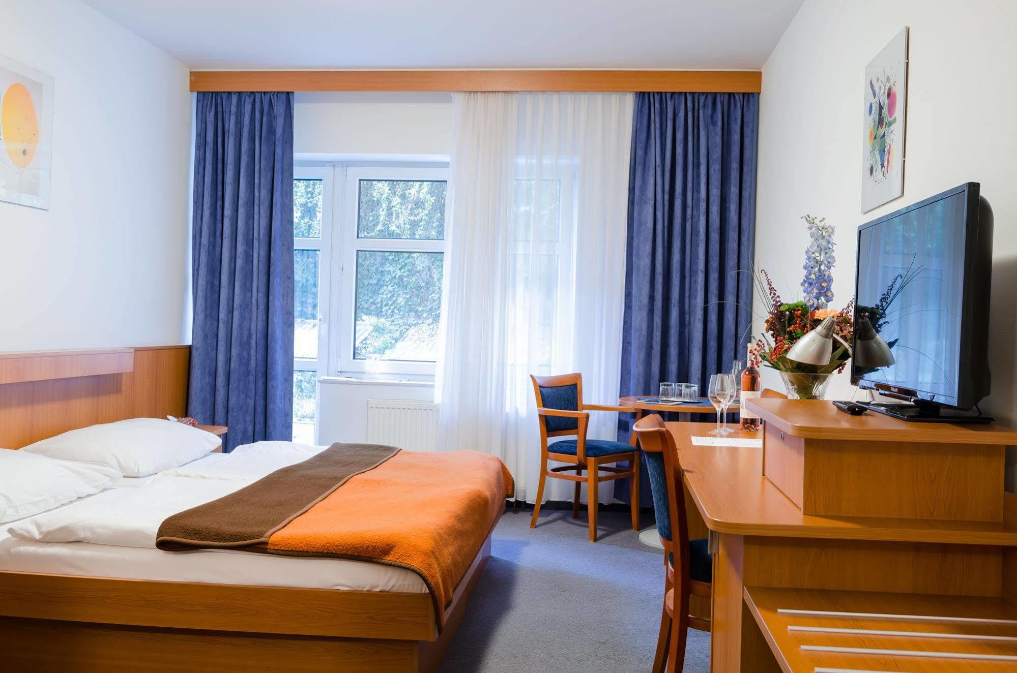 Hotel Inos Πράγα Εξωτερικό φωτογραφία