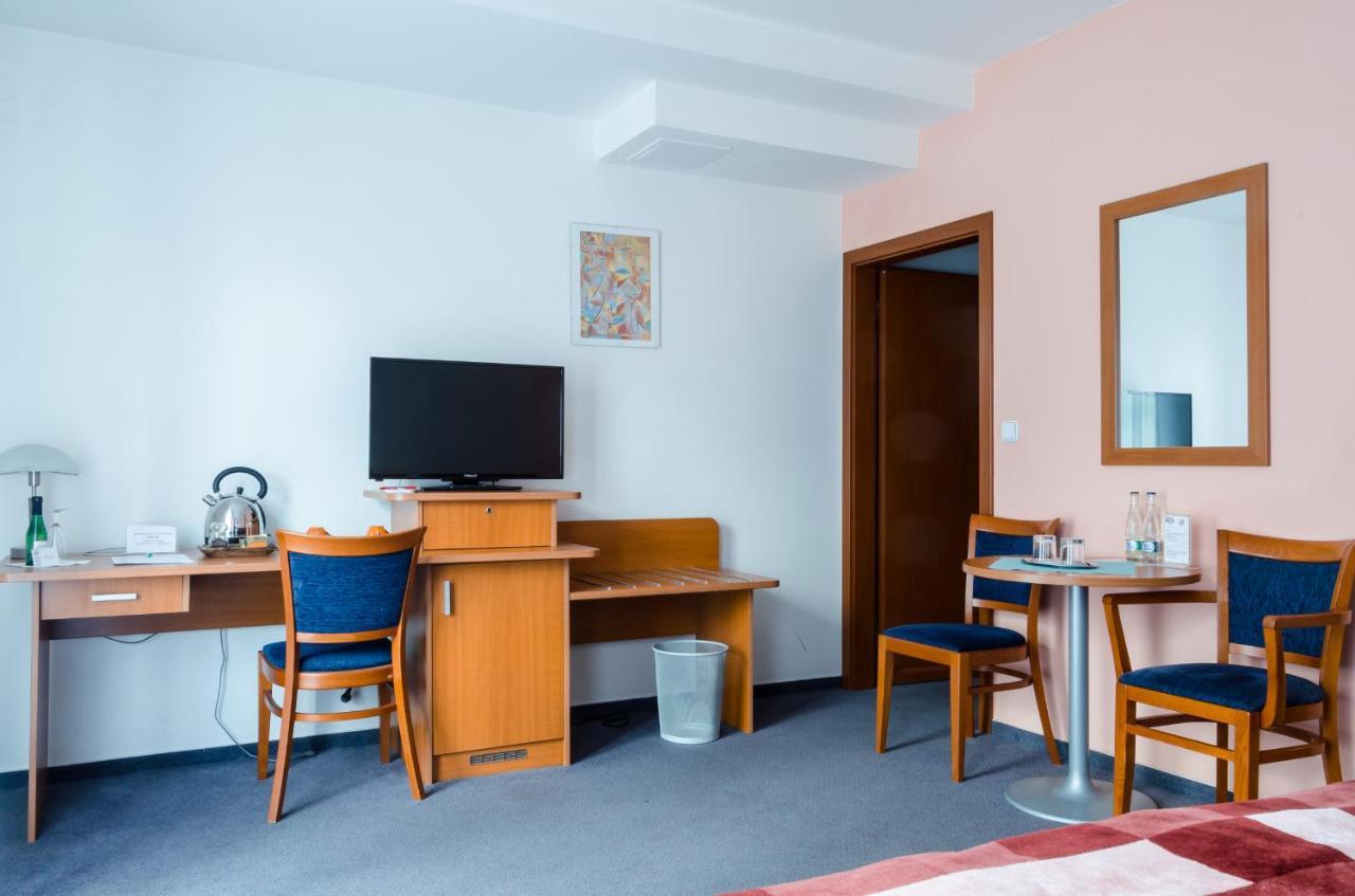 Hotel Inos Πράγα Εξωτερικό φωτογραφία